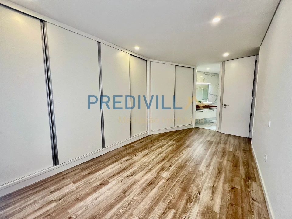 Moradia T2 para Venda em Arvore Foto 17