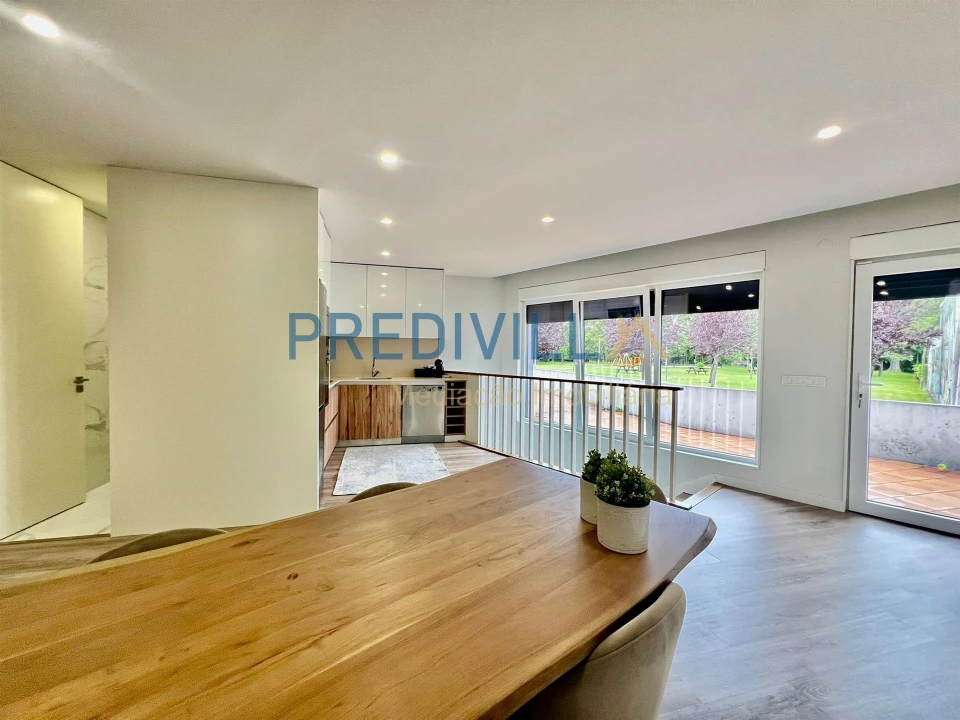 Moradia T2 para Venda em Arvore Foto 4