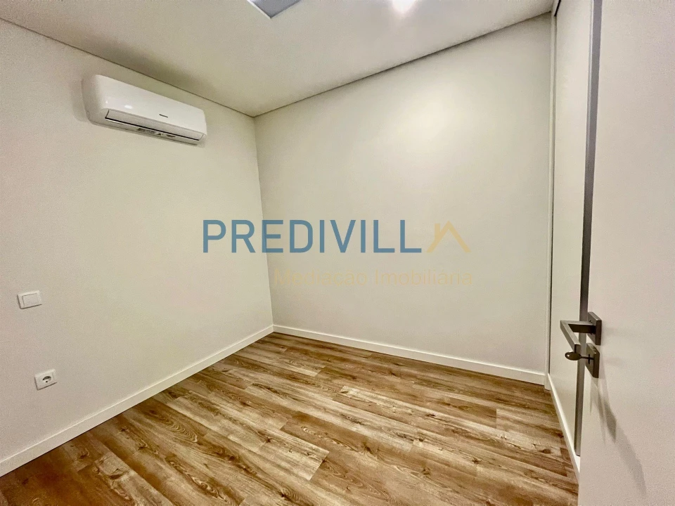 Moradia T2 para Venda em Arvore Foto 11