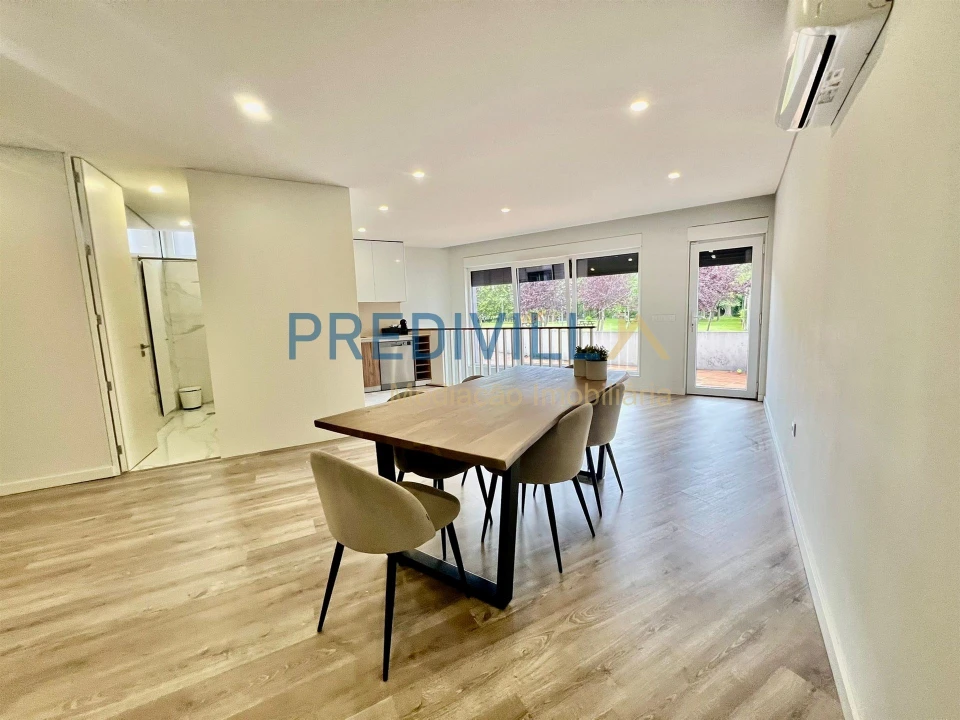 Moradia T2 para Venda em Arvore Foto 1