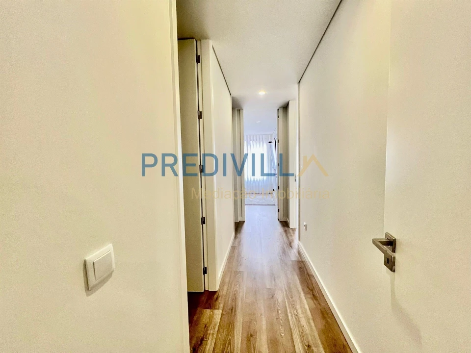 Moradia T2 para Venda em Arvore Foto 8