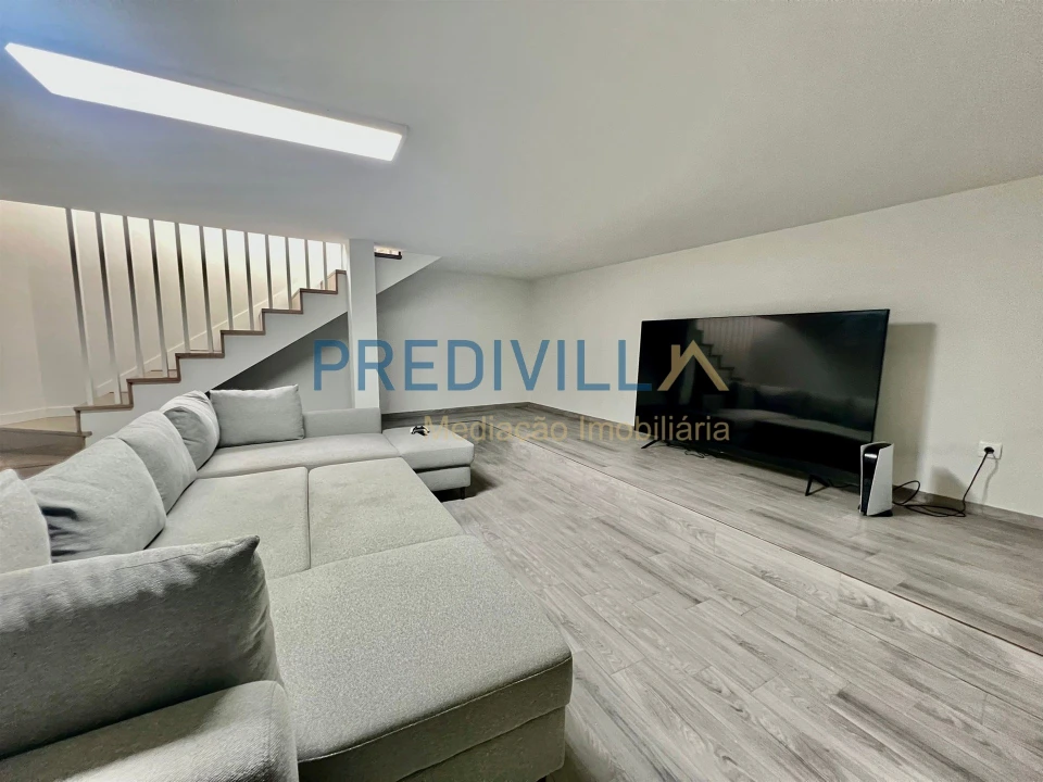 Moradia T2 para Venda em Arvore Foto 22
