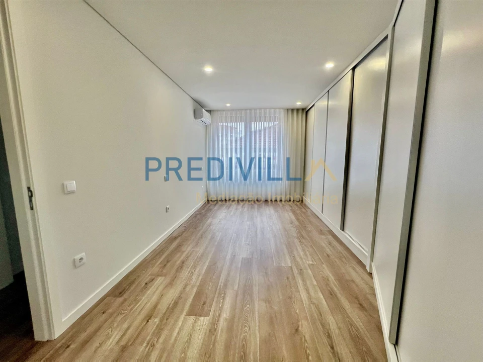 Moradia T2 para Venda em Arvore Foto 18