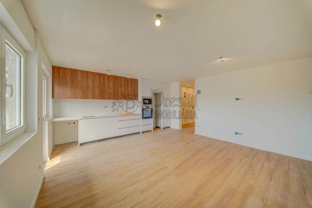 Apartamento T3 para Venda em Oliveira, São Paio e São Sebastião Foto 6