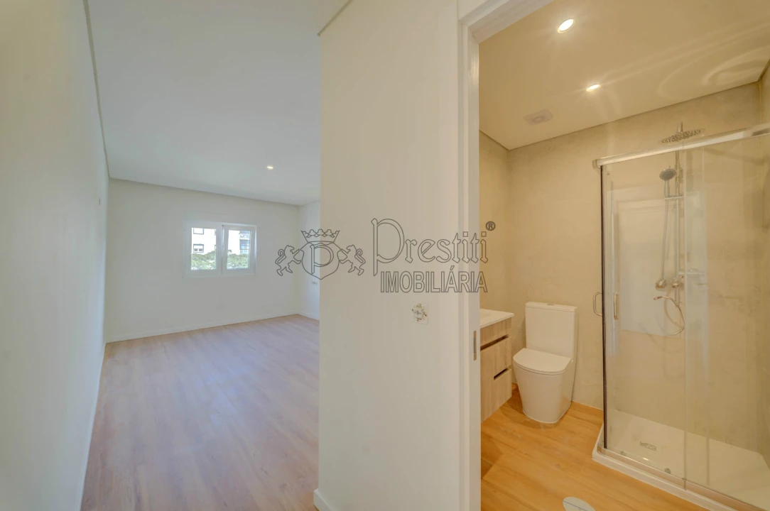 Apartamento T3 para Venda em Oliveira, São Paio e São Sebastião Foto 8