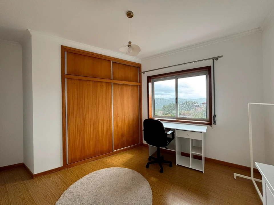 Apartamento T2 para Venda em Canelas Foto 29