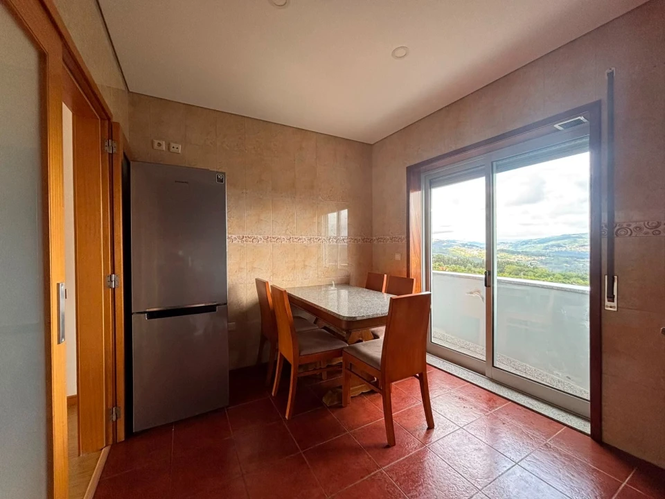 Apartamento T2 para Venda em Canelas Foto 11