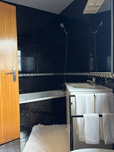 Apartamento T2 para Venda em Canelas