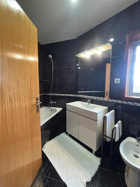 Apartamento T2 para Venda em Canelas