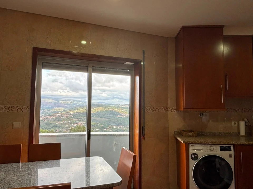 Apartamento T2 para Venda em Canelas Foto 8