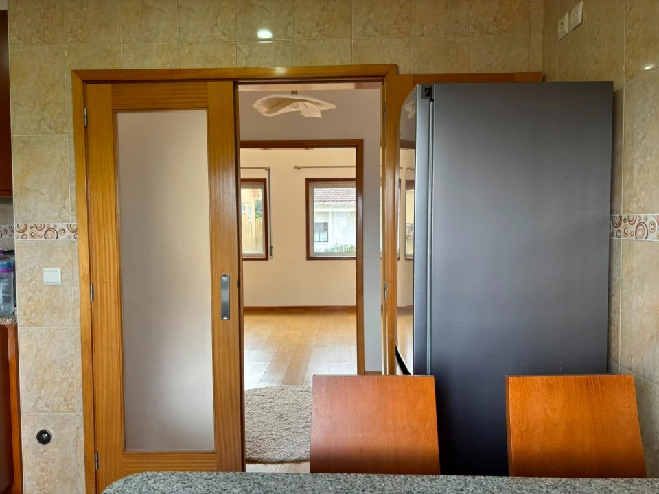 Apartamento T2 para Venda em Canelas Foto 7