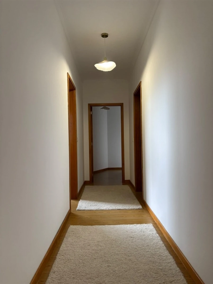 Apartamento T2 para Venda em Canelas Foto 43