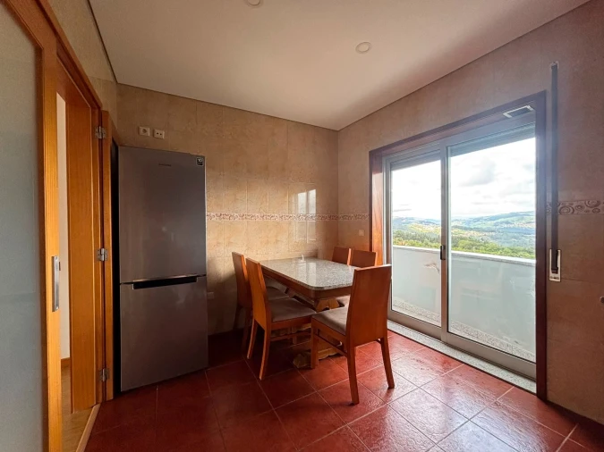 Apartamento T2 para Venda em Canelas Foto 11