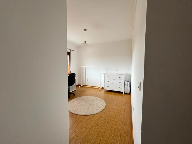 Apartamento T2 para Venda em Canelas Foto 36