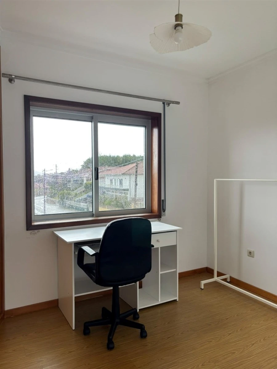 Apartamento T2 para Venda em Canelas Foto 25