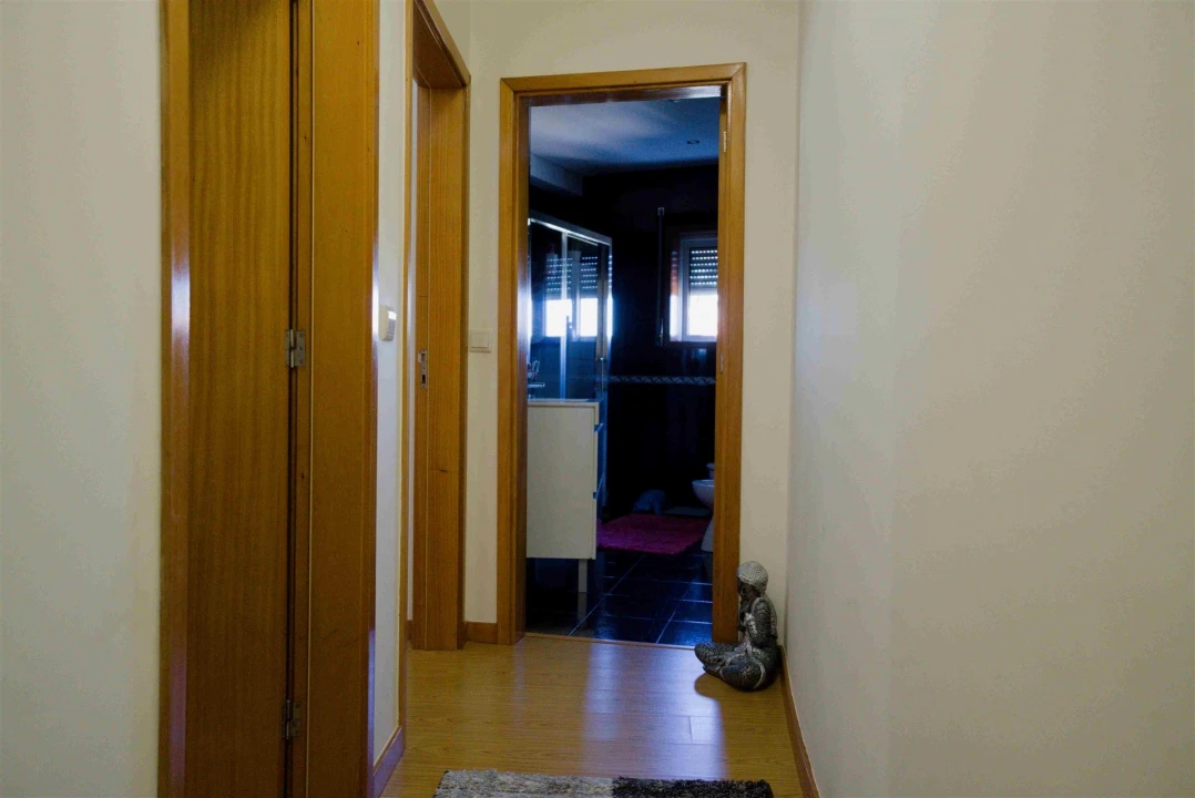 Apartamento T2 para Venda em Canelas Foto 6