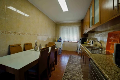 Apartamento T2 para Venda em Canelas