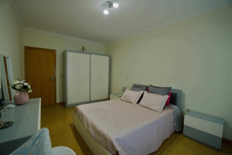 Apartamento T2 para Venda em Canelas Foto 12