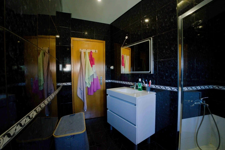 Apartamento T2 para Venda em Canelas Foto 7