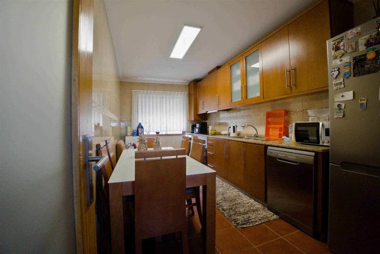 Apartamento T2 para Venda em Canelas Foto 22