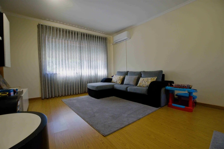 Apartamento T2 para Venda em Canelas Foto 24