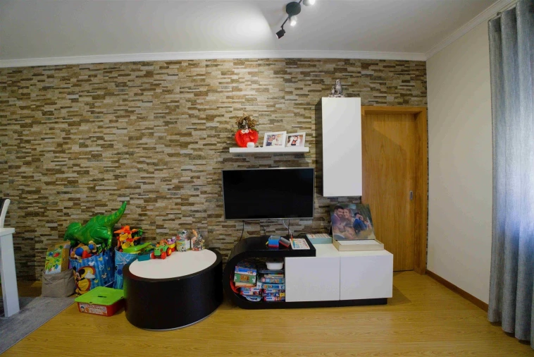 Apartamento T2 para Venda em Canelas Foto 23