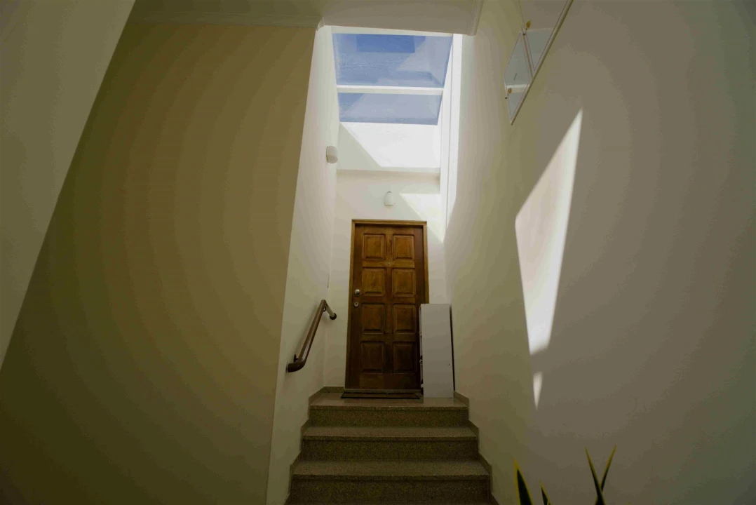 Apartamento T2 para Venda em Canelas Foto 4