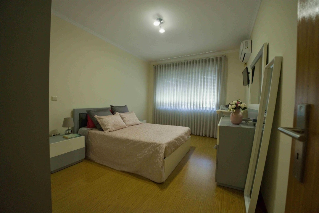 Apartamento T2 para Venda em Canelas Foto 14