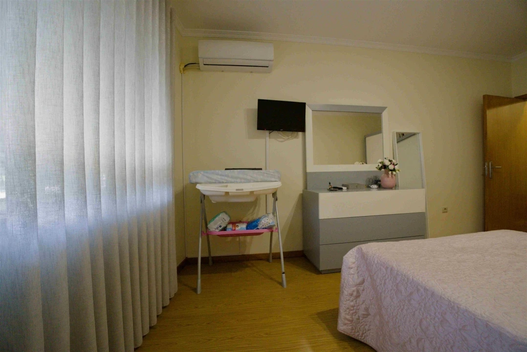 Apartamento T2 para Venda em Canelas Foto 13