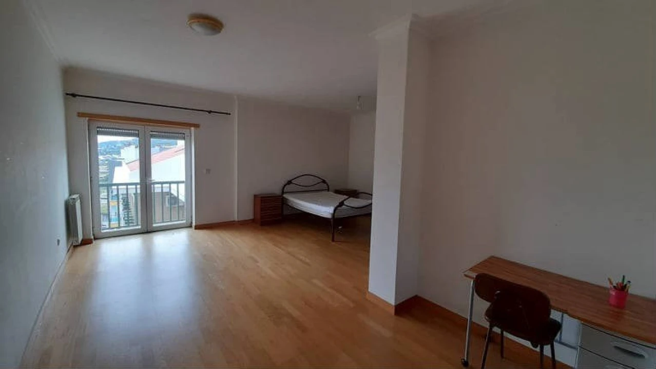 Quarto para Arrendamento em Covilhã e Canhoso Foto 3