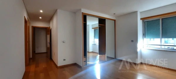Apartamento T2 para Arrendamento em Viseu