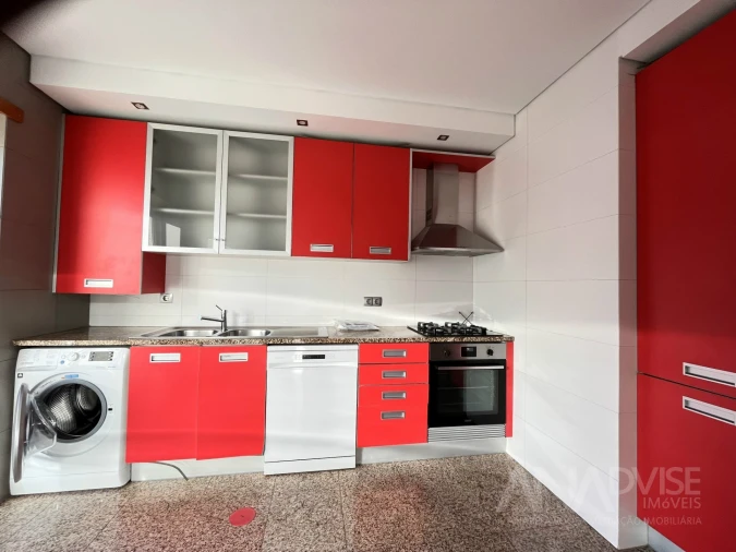 Apartamento T2 para Arrendamento em Viseu Foto 3
