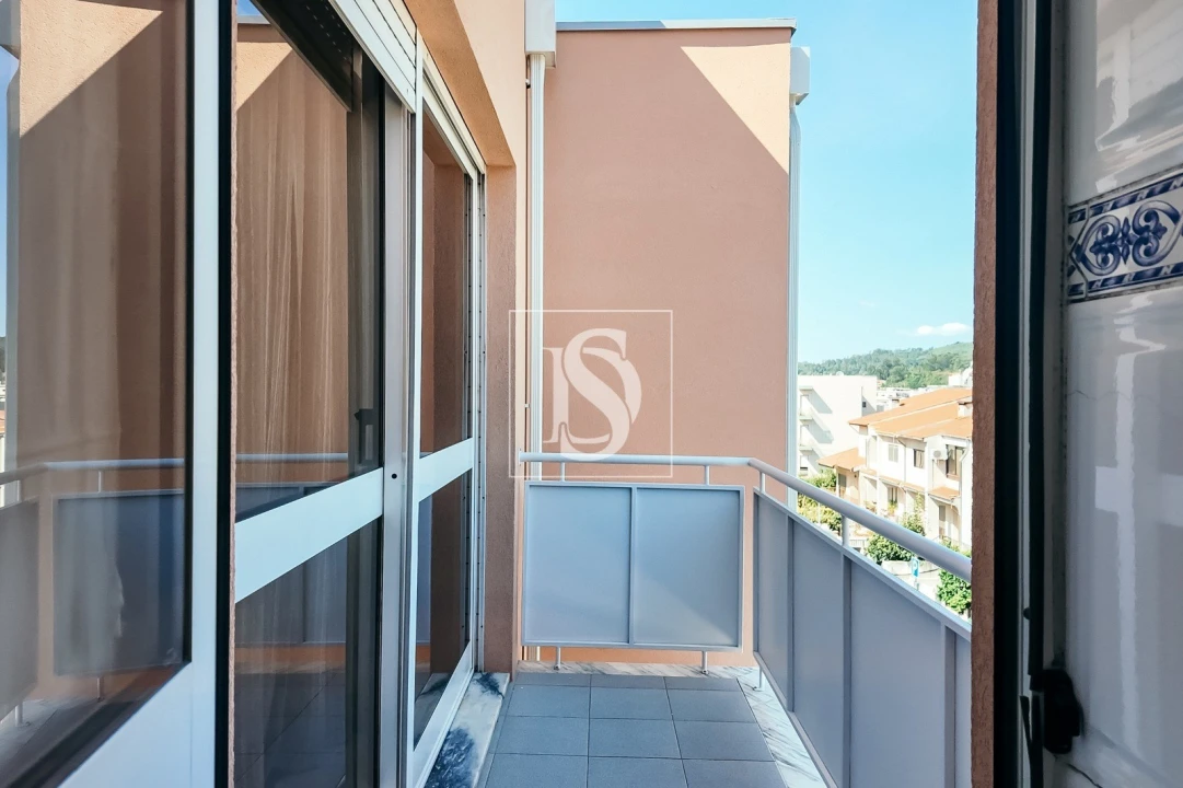 Apartamento T3 para Venda em Vila Verde e Barbudo Foto 7