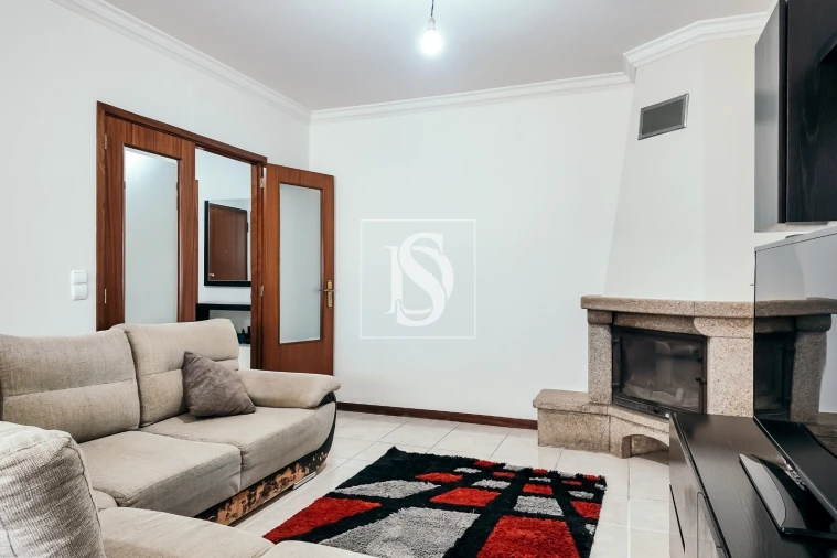 Apartamento T3 para Venda em Vila Verde e Barbudo Foto 4