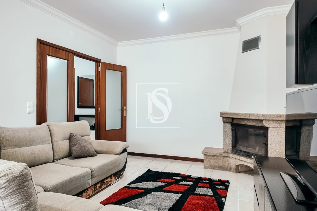 Apartamento T3 para Venda em Vila Verde e Barbudo Foto 4