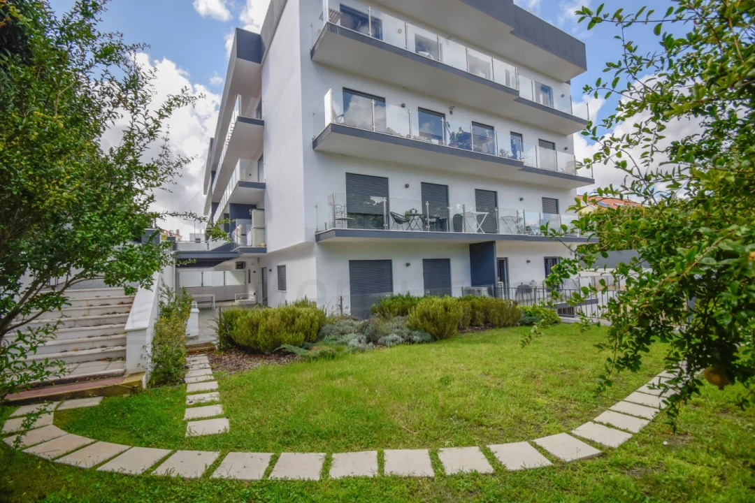 Apartamento T3 para Venda em Carcavelos e Parede Foto 45