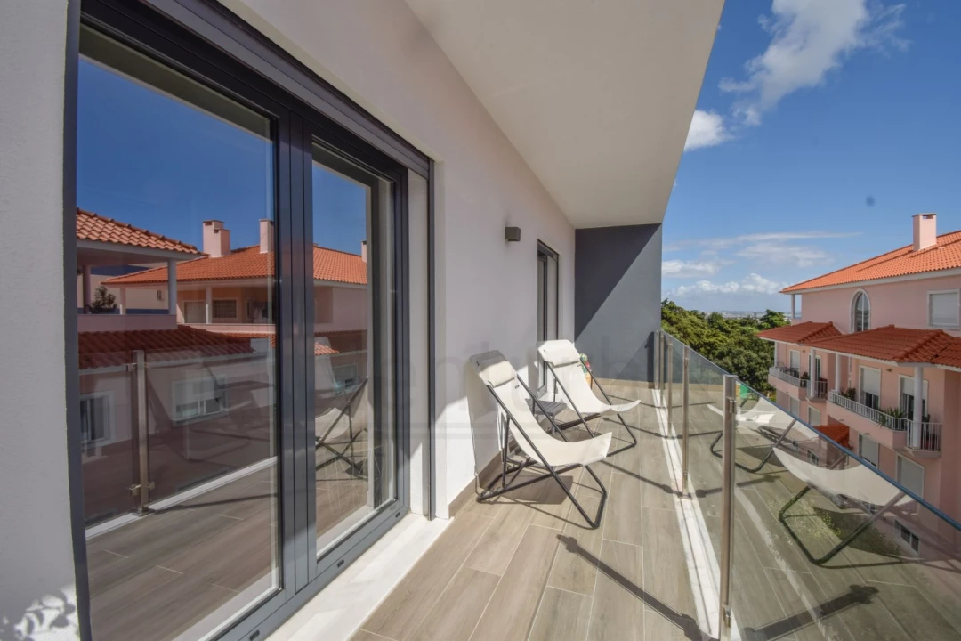 Apartamento T3 para Venda em Carcavelos e Parede Foto 5