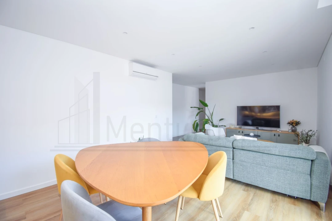 Apartamento T3 para Venda em Carcavelos e Parede Foto 7