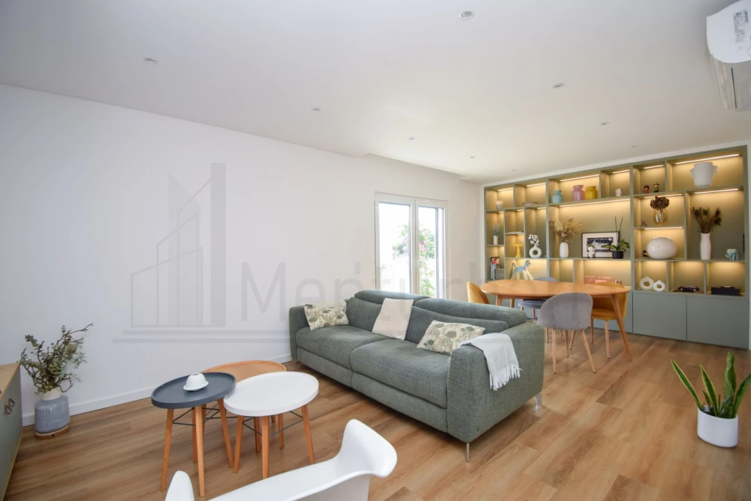 Apartamento T3 para Venda em Carcavelos e Parede Foto 10