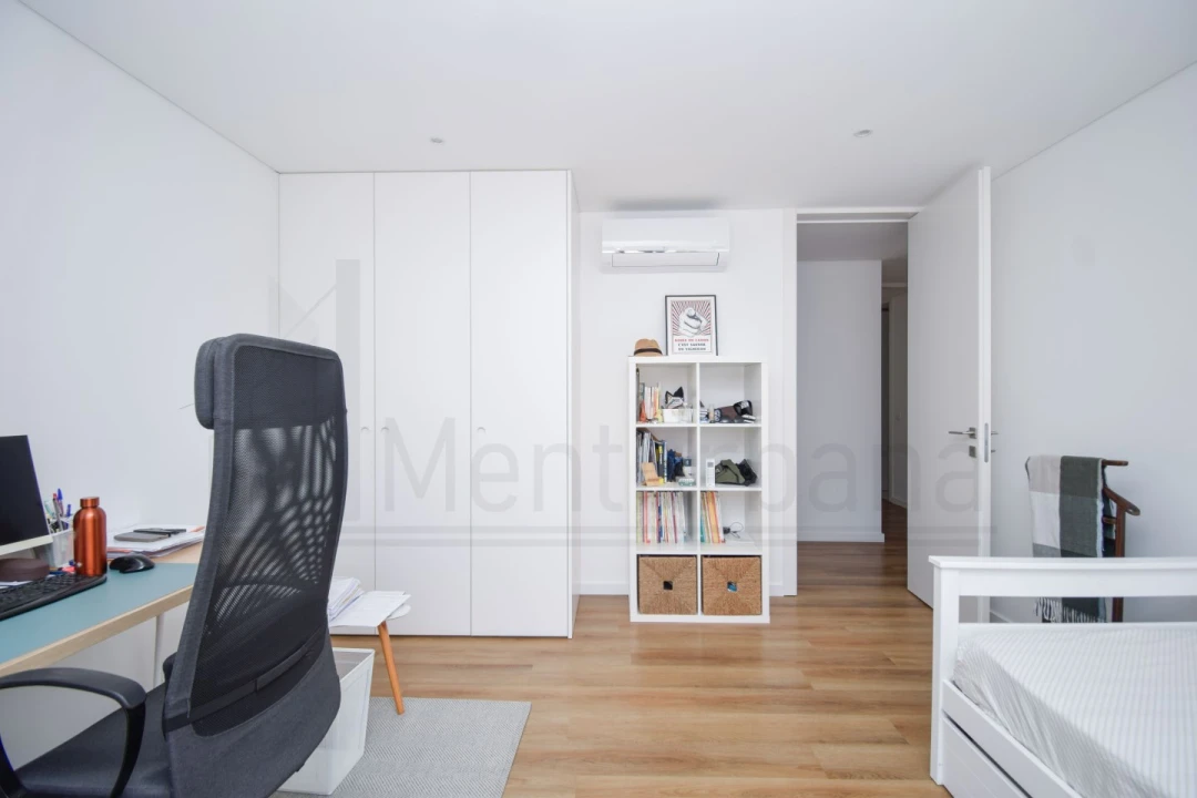 Apartamento T3 para Venda em Carcavelos e Parede Foto 19