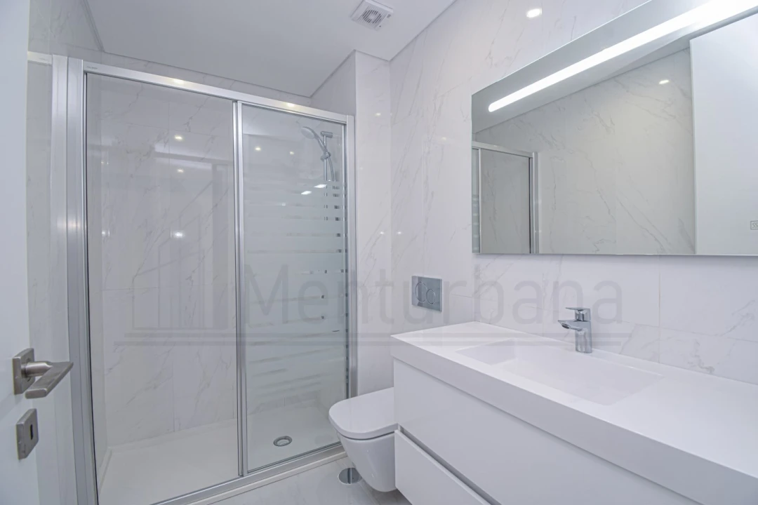 Apartamento T3 para Venda em Carcavelos e Parede Foto 28