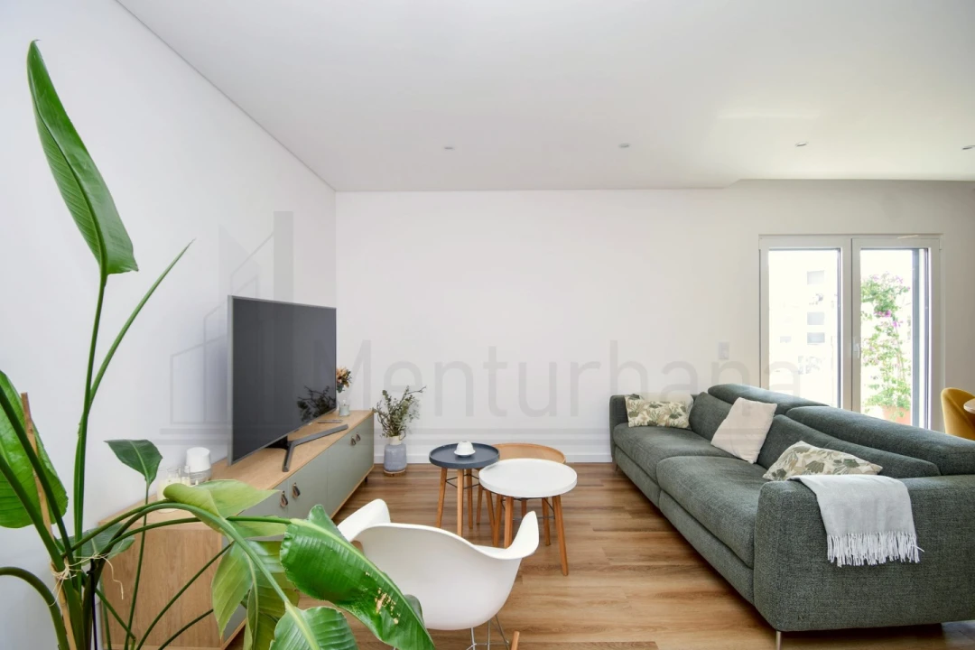 Apartamento T3 para Venda em Carcavelos e Parede Foto 3