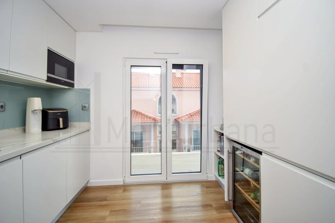 Apartamento T3 para Venda em Carcavelos e Parede Foto 9