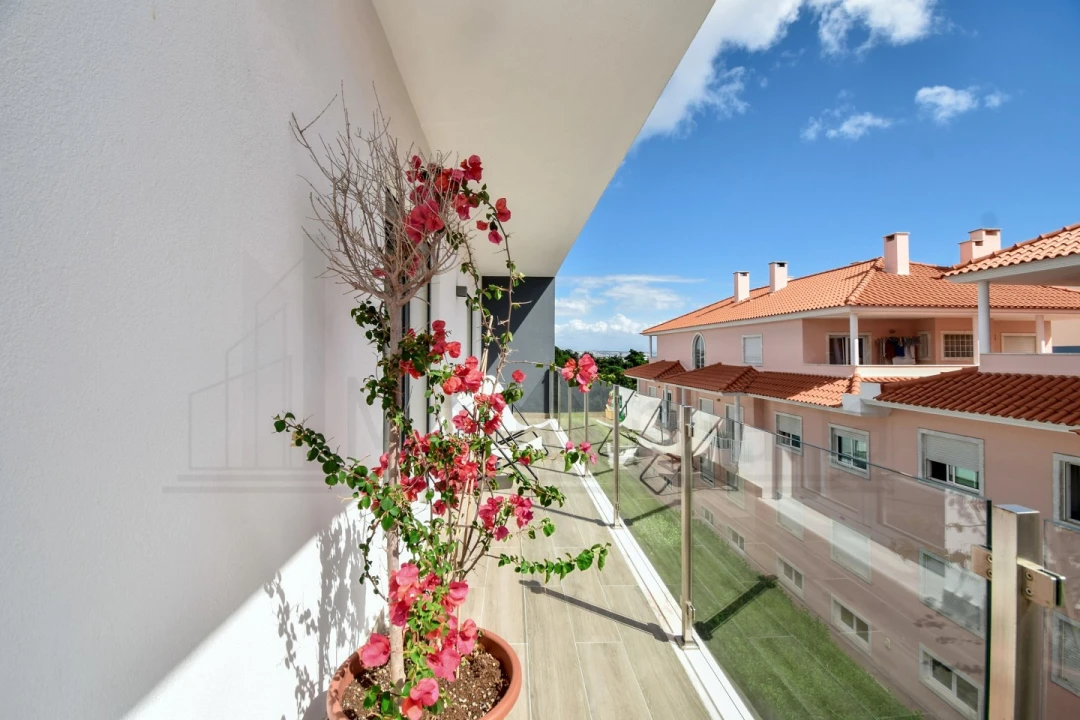 Apartamento T3 para Venda em Carcavelos e Parede Foto 11