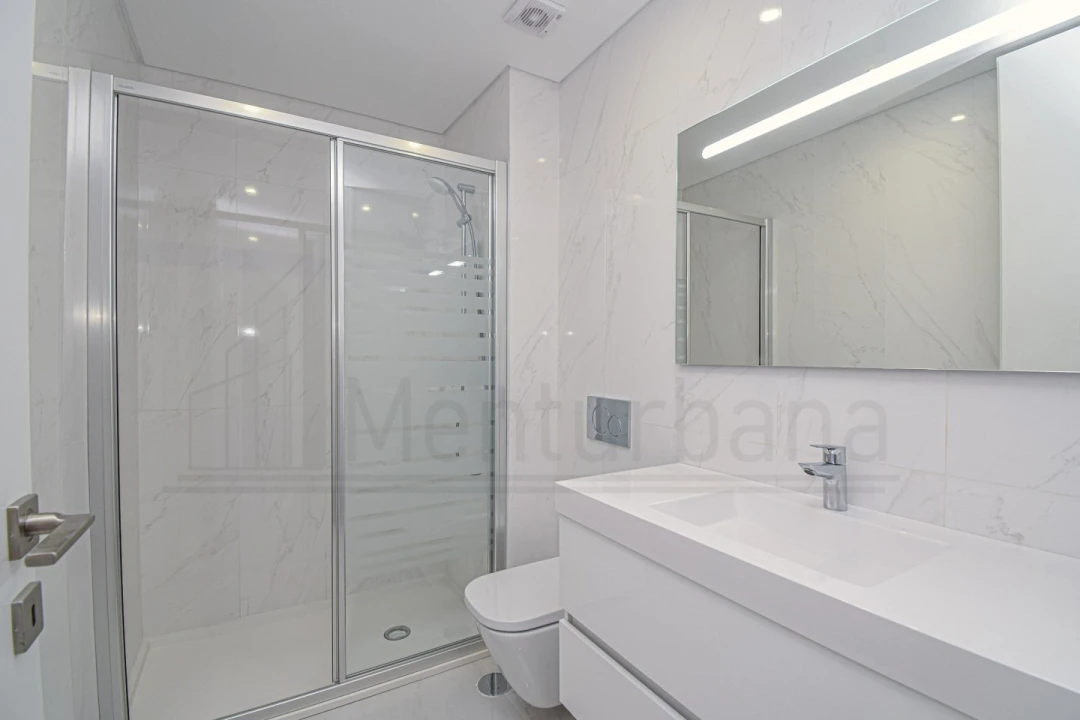 Apartamento T3 para Venda em Carcavelos e Parede Foto 17
