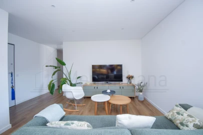Apartamento T3 para Venda em Carcavelos e Parede