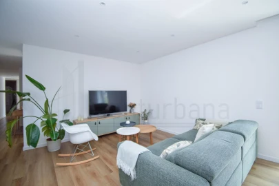 Apartamento T3 para Venda em Carcavelos e Parede
