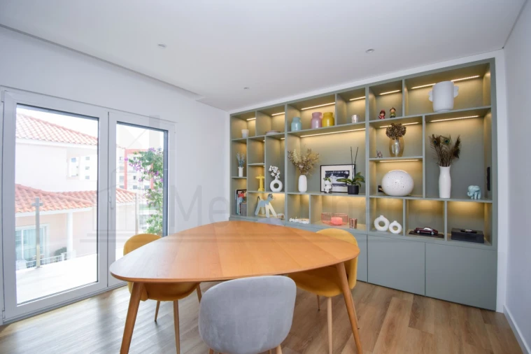 Apartamento T3 para Venda em Carcavelos e Parede Foto 3