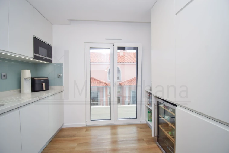 Apartamento T3 para Venda em Carcavelos e Parede Foto 14