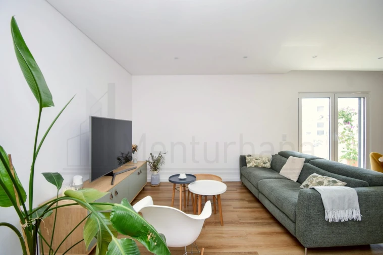 Apartamento T3 para Venda em Carcavelos e Parede Foto 3